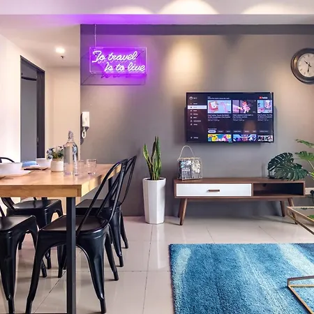 Tropicana 218 X Airlevate Suites George Town Bagian luar foto
