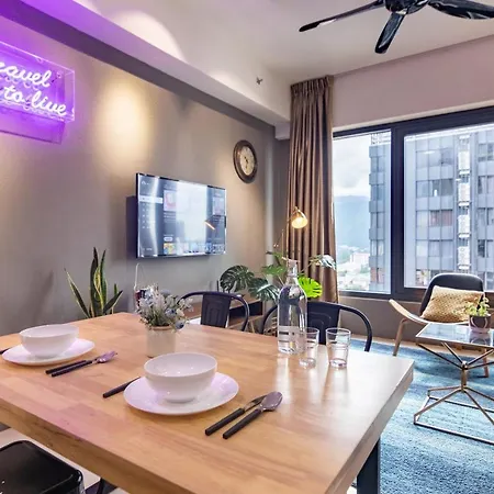 Tropicana 218 X Airlevate Suites George Town Bagian luar foto
