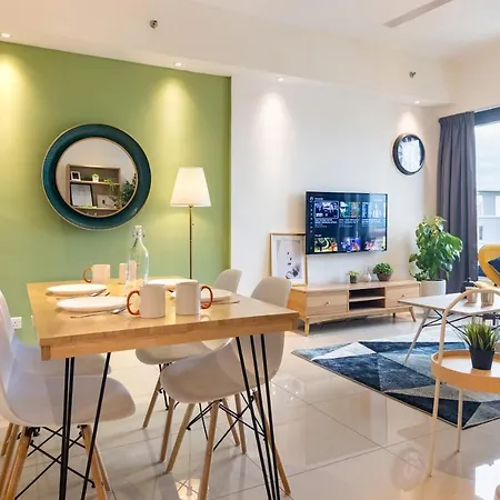 Tropicana 218 X Airlevate Suites George Town Bagian luar foto