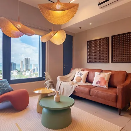 Tropicana 218 X Airlevate Suites George Town Bagian luar foto