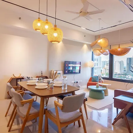 Tropicana 218 X Airlevate Suites George Town Bagian luar foto