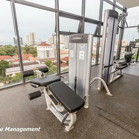 Tropicana 218 X Airlevate Suites George Town Bagian luar foto